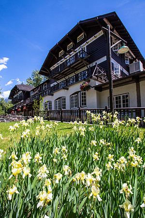 Lake McDonald Lodge