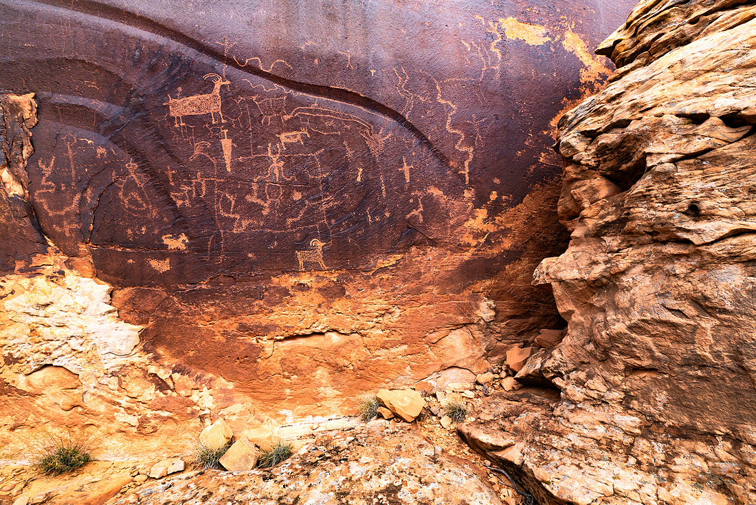 Petroglyph wall