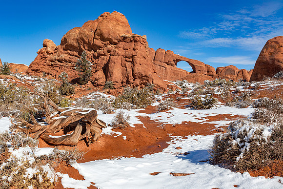 Snowy Skyline Arch (2)