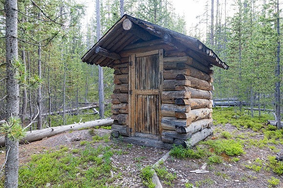Mary Lake Patrol Cabin: outhouse