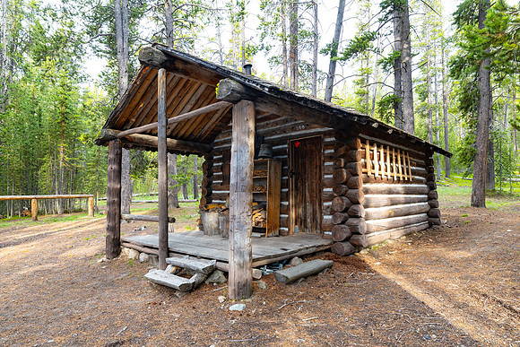 Mary Lake Patrol Cabin: east corner