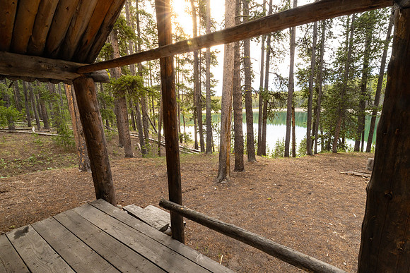 Mary Lake Patrol Cabin: sunrise deck views