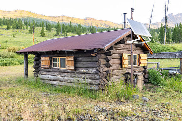 Cache Creek Patrol Cabin: southeast corner