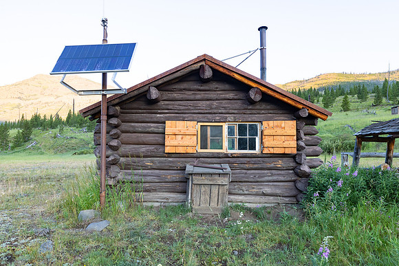 Cache Creek Patrol Cabin: east face