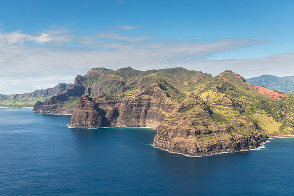 Flying Into Kauai
