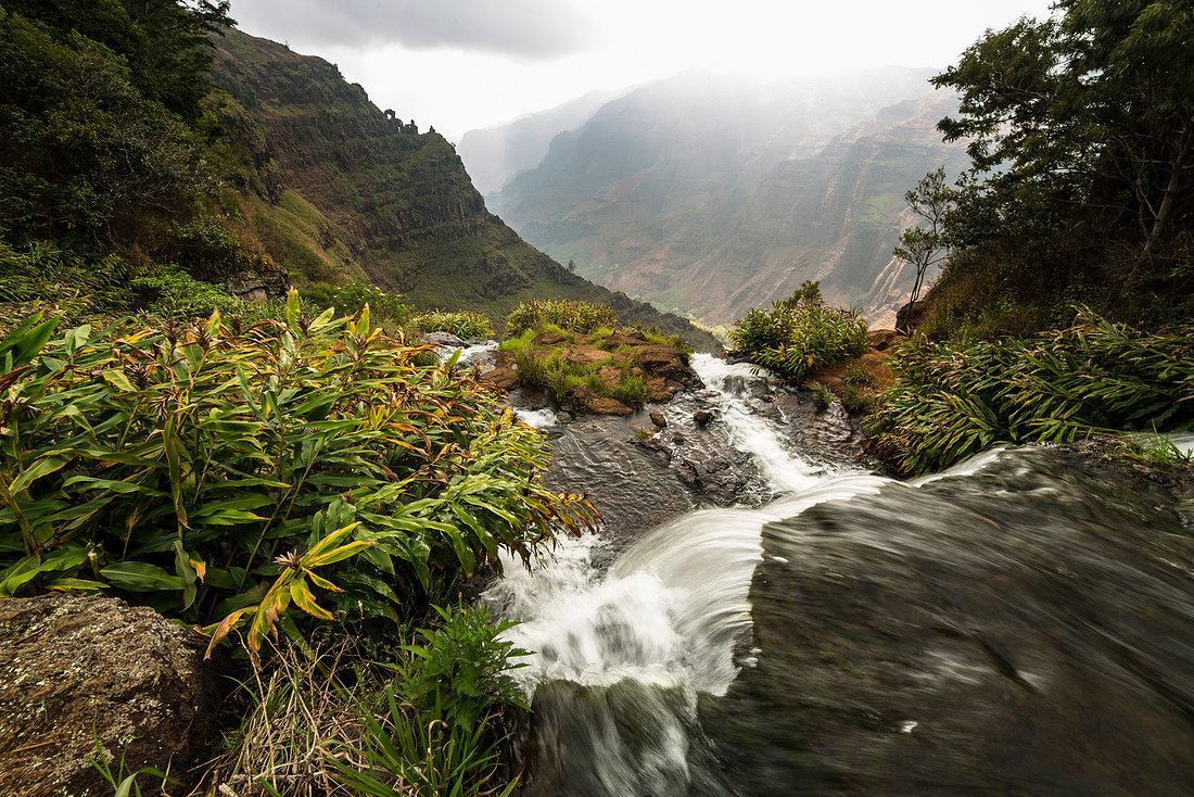 Waipo'o Creek and Waimea Canyon (2)