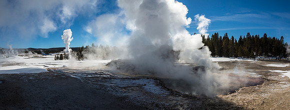 Castle and Old Faithful Synchronized Eruptions