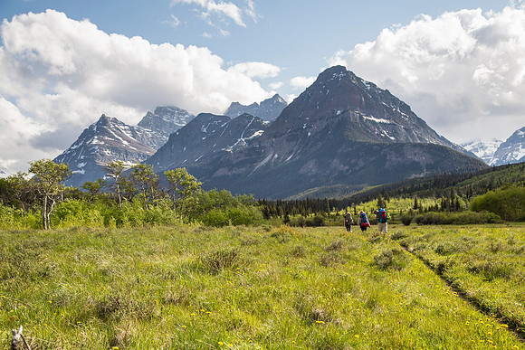 Hiking into the Ranger Station