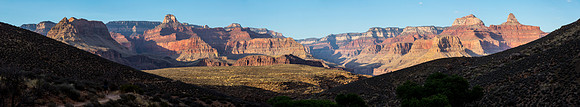 Hiking to Plateau Point
