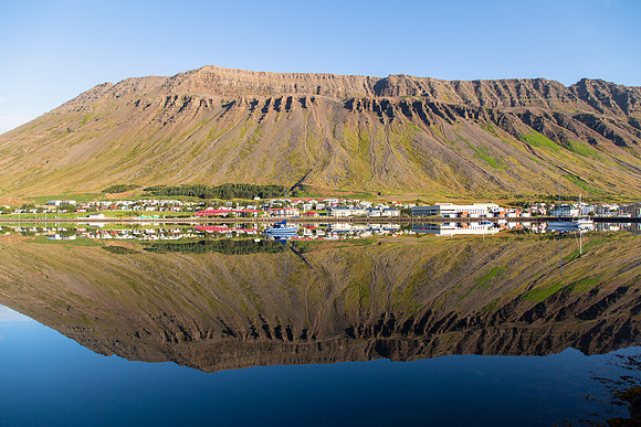 Ísafjörður morning reflections (wide)