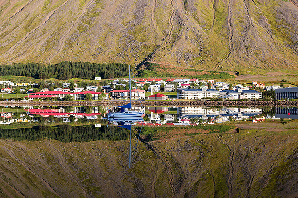 Ísafjörður morning reflections