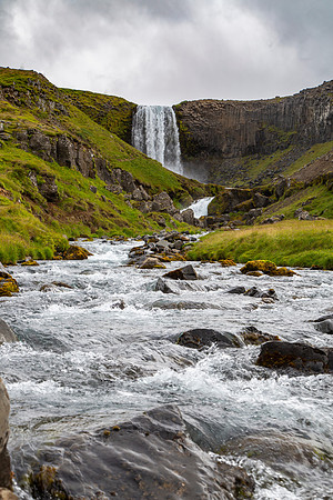 Svödufoss (portrait)