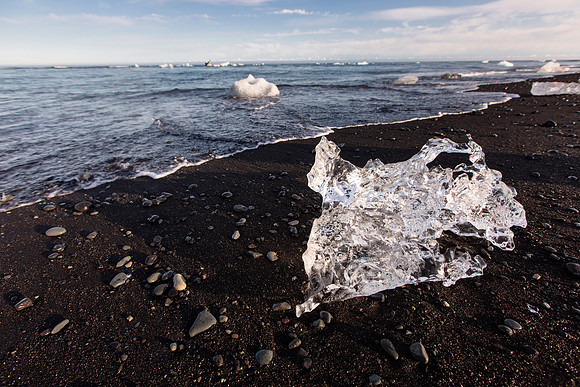 Diamond Beach icebergs