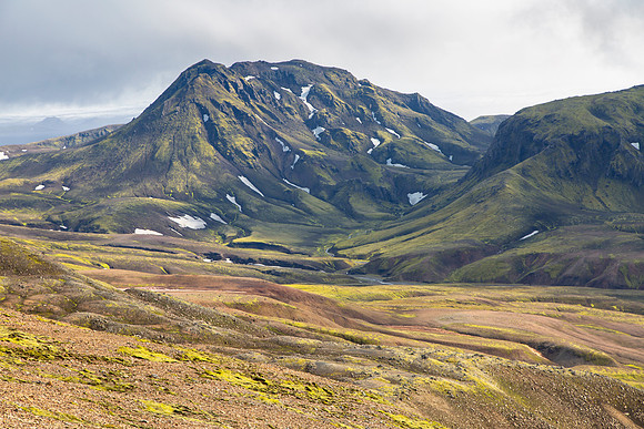 Views along the trail to Álftavatn from the pass (3)