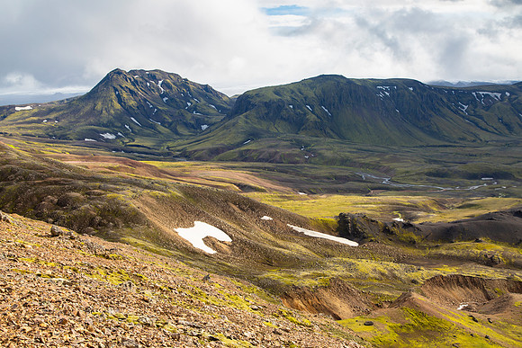 Views along the trail to Álftavatn from the pass (4)