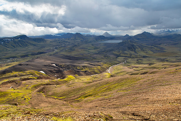 Views along the trail to Álftavatn from the pass (5)