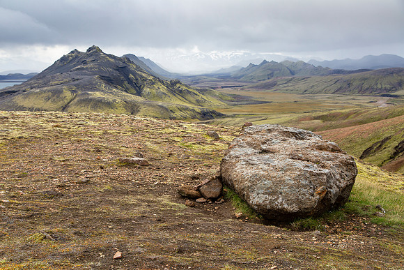 Views along the trail to Álftavatn from the pass (9)