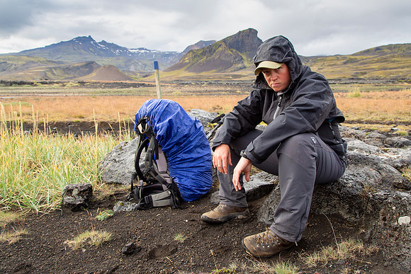 Corrie not smiling along the trail to Þórsmörk from Emstrur