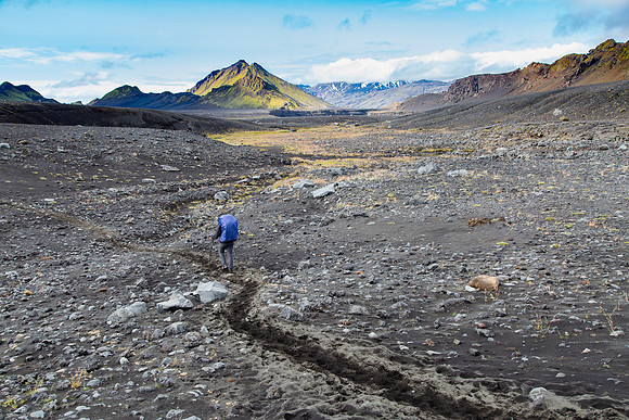 Corrie on the trail to Emstrur from Hvanngil (2)