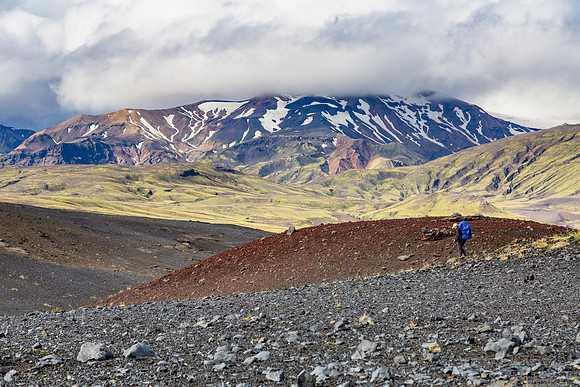 Corrie on the trail to Emstrur from Hvanngil (7)