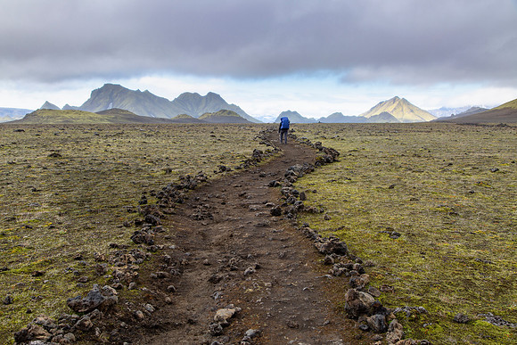 Corrie on the trail to Emstrur from Hvanngil