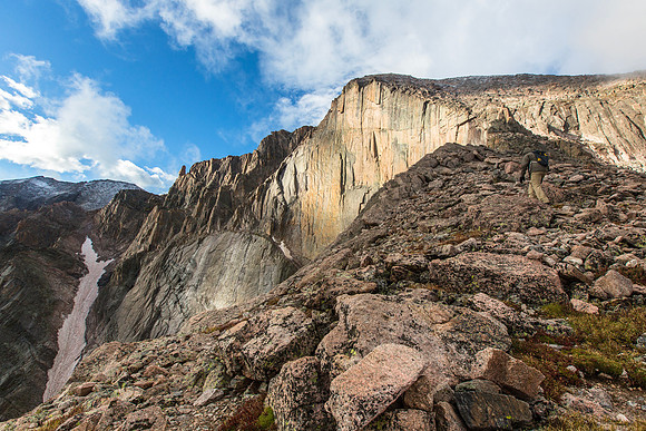Cristos Hiking Chasm Wall Ridge