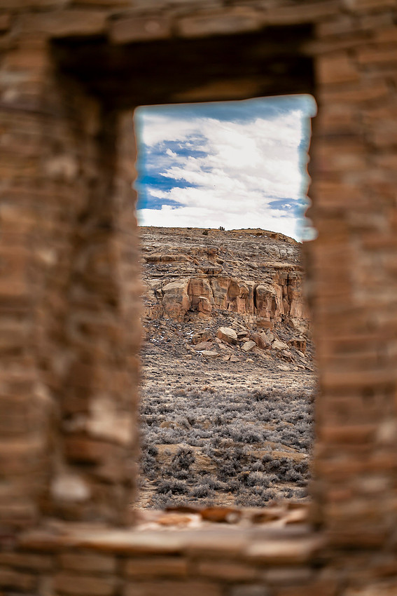 Pueblo del Arroyo window (2)