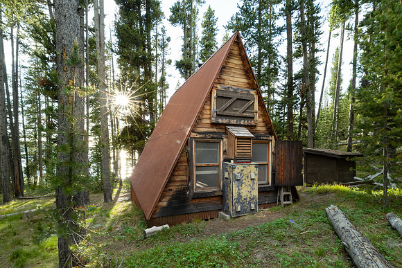 Outlet Patrol Cabin: southeast corner