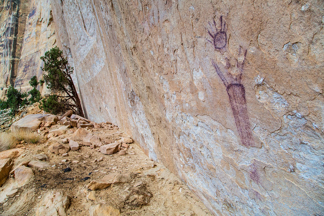Pictographs Above Outlaw Park